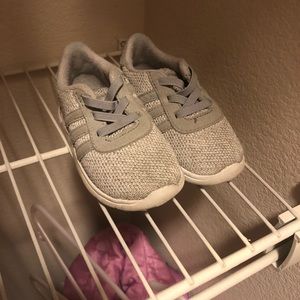 Toddler Girls Adidas Sneaker size 6